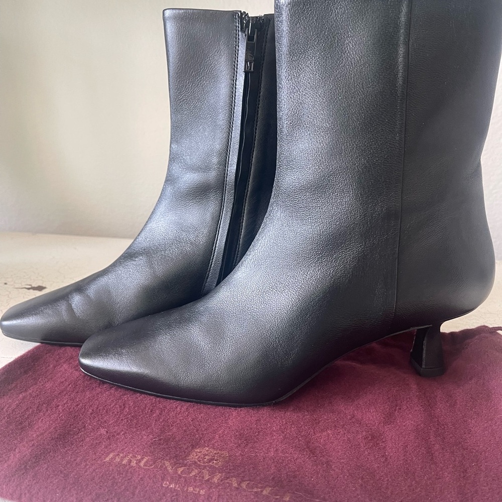 Bruno Magli Mati Heeled Leather Ankle Boots